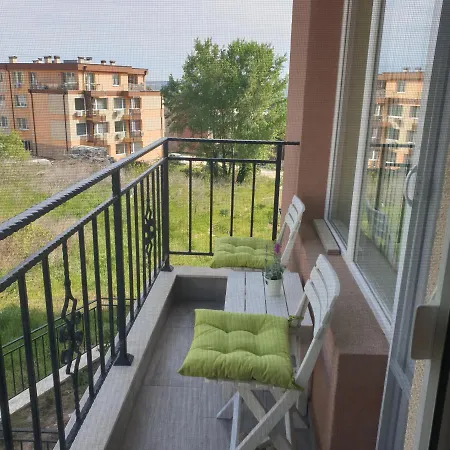 Apartament * فارنا